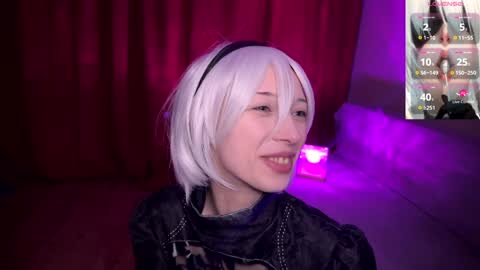 Snapshot of darkfirenight chatting on 12.25.24 Yuu online show from 12.25.24