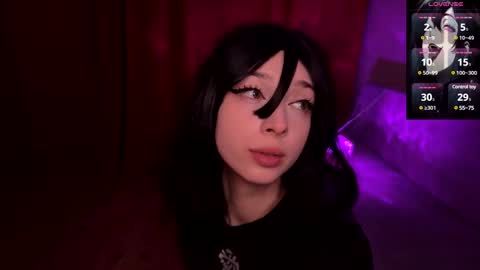 Snapshot of darkfirenight chatting on 02.22.25 Yuu online show from 02.22.25