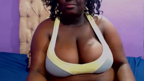 Snapshot of darkgiantmelanin chatting on 01.13.26 darkgiantmelanin online show from 01.13.26