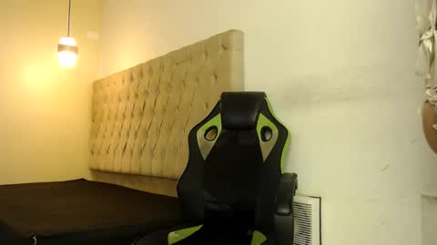 darkknightx01 online show from 10.31.25