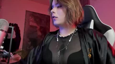 Miss Tailor  online show from 10.27.25