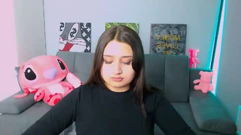 Amelie online show from 04.14.26