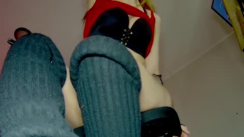 Snapshot of darkskullmistress chatting on 01.13.25 roseredgoddess online show from 01.13.25