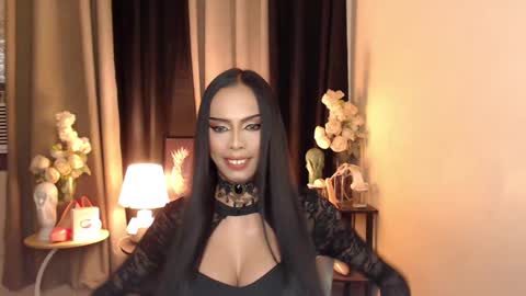 HAPPY BIRTHDAY MISTRESS MADRIANA online show from 02.18.25