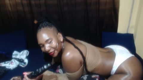 Darksultryxx30 online show from 04.14.26