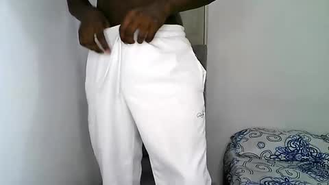 Snapshot of darktemp_ chatting on 12.20.25 Darktemp online show from 12.20.25