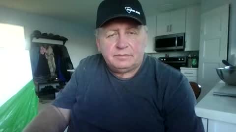 Snapshot of darlago chatting on 11.14.25 darlago online show from 11.14.25