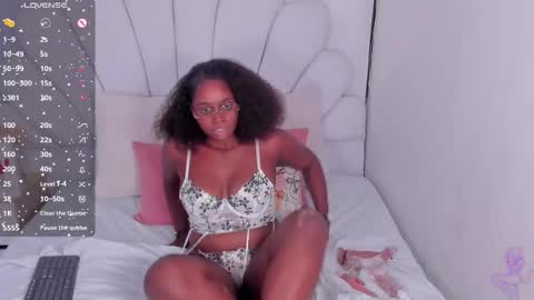 Darle Volant online show from 10.15.25