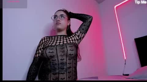 Darlyhooper online show from 03.24.26