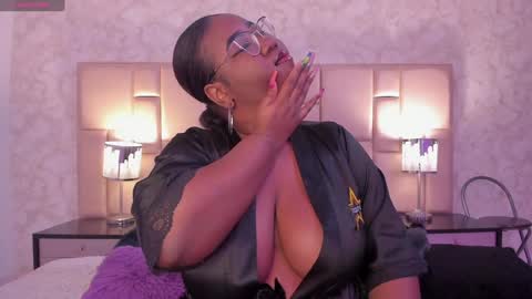 Snapshot of darnellqueen chatting on 01.28.25 Darnell Queen online show from 01.28.25