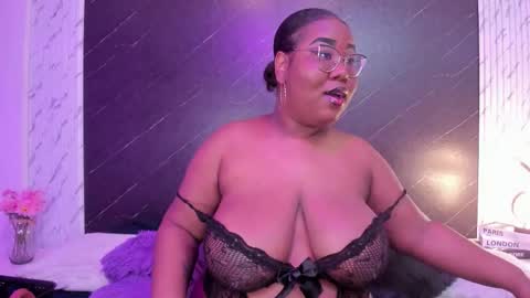 Snapshot of darnellqueen chatting on 09.16.25 Darnell Queen online show from 09.16.25