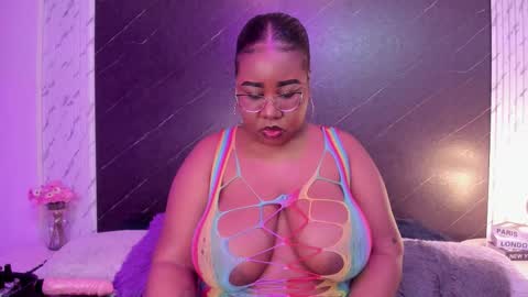 Snapshot of darnellqueen chatting on 09.18.25 Darnell Queen online show from 09.18.25