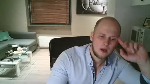 Snapshot of dartanjanas chatting on 11.01.25 Dario online show from 11.01.25