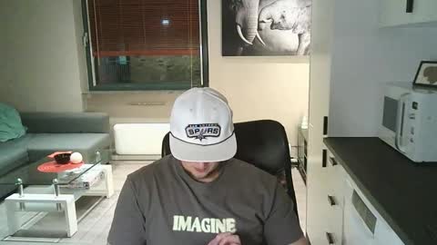 Snapshot of dartanjanas chatting on 01.17.26 Dario online show from 01.17.26