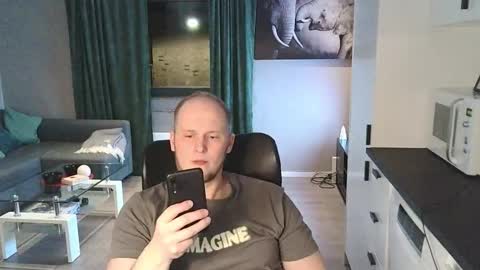 Snapshot of dartanjanas chatting on 02.13.26 Dario online show from 02.13.26