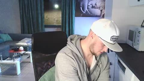 Snapshot of dartanjanas chatting on 02.17.26 Dario online show from 02.17.26