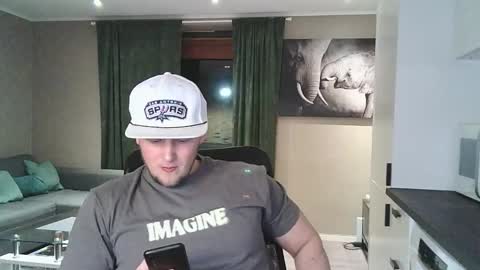 Snapshot of dartanjanas chatting on 02.28.26 Dario online show from 02.28.26