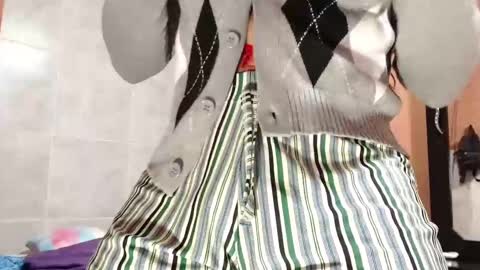 Snapshot of darwin_x chatting on 09.12.25 darwin_x online show from 09.12.25