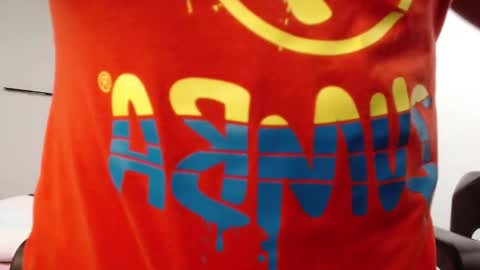 Snapshot of darwin_x chatting on 11.25.25 darwin_x online show from 11.25.25