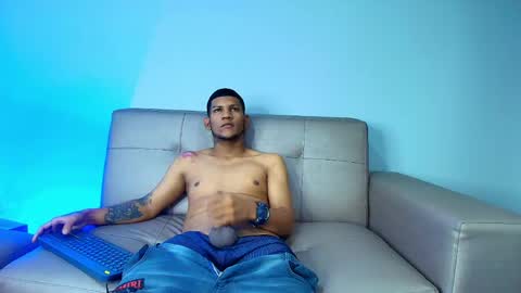 Snapshot of darwinwavex chatting on 04.16.26 darwinwavex online show from 04.16.26