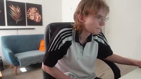 Snapshot of dave_redmond chatting on 04.15.26 DAVE REDMOND online show from 04.15.26