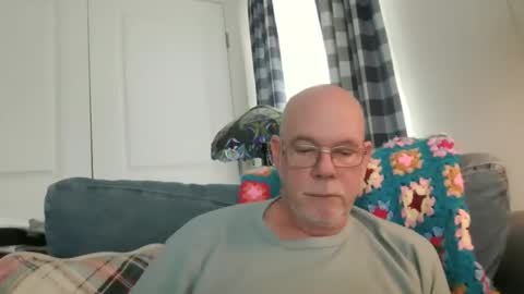 Snapshot of davesfun2 chatting on 02.01.26 davesfun2 online show from 02.01.26
