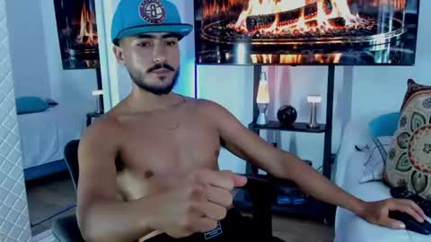 Snapshot of david_johnson372 chatting on 06.24.26 Hey im David that loves to explore and speak their fantasies. Very open talktative and nice. Feel free to chat with me online show from 06.24.26