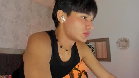 Snapshot of david_lux chatting on 10.15.25 David online show from 10.15.25