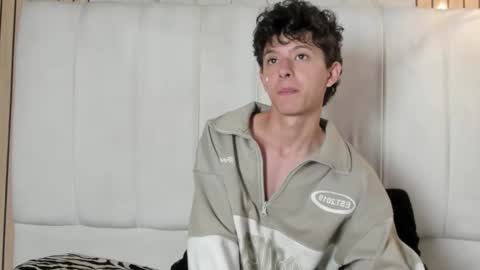 Snapshot of david_roy_ chatting on 02.20.26 Roy online show from 02.20.26