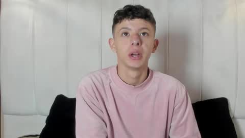 Snapshot of david_roy_ chatting on 03.01.26 Roy online show from 03.01.26