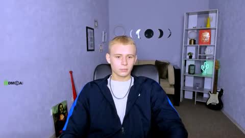 Snapshot of david_sunny chatting on 11.20.25 David online show from 11.20.25