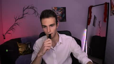 Snapshot of david_sunny chatting on 11.20.25 David online show from 11.20.25