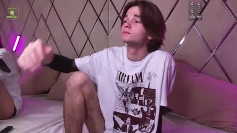 Snapshot of davidleatherhoff chatting on 11.04.25 DAVID online show from 11.04.25