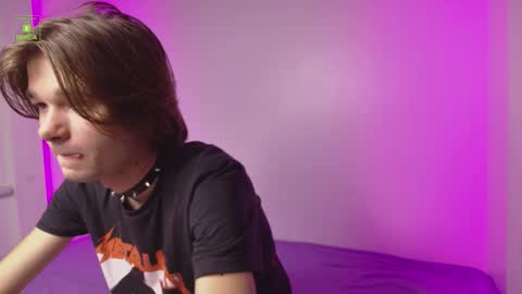 Snapshot of davidleatherhoff chatting on 11.22.25 DAVID online show from 11.22.25