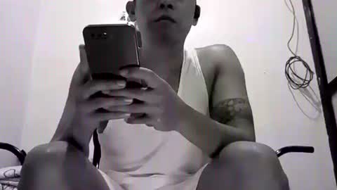 Snapshot of davidrocero chatting on 12.16.24 davidrocero online show from 12.16.24