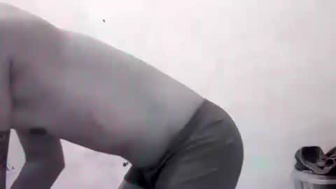 Snapshot of davidrocero chatting on 12.17.24 davidrocero online show from 12.17.24