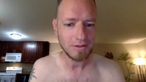 Snapshot of davidwilcox1982 chatting on 10.02.25 Dave online show from 10.02.25