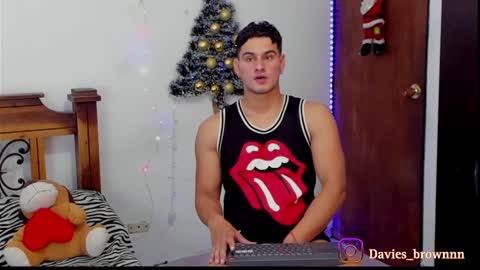 Snapshot of davies_brown chatting on 12.04.24 Davies brown schedule 12pm to 5pm col time online show from 12.04.24