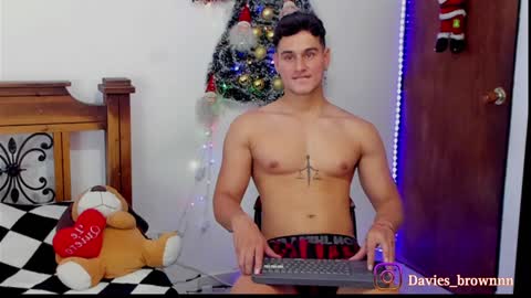 Snapshot of davies_brown chatting on 12.11.24 Davies brown schedule 12pm to 5pm col time online show from 12.11.24