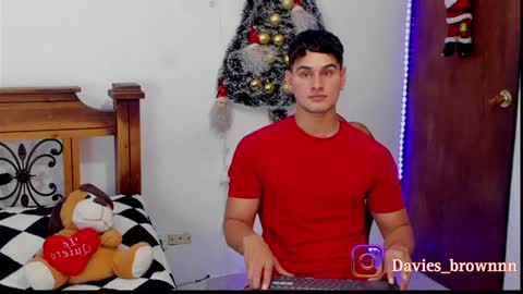Snapshot of davies_brown chatting on 12.29.24 Davies brown schedule 12pm to 5pm col time online show from 12.29.24