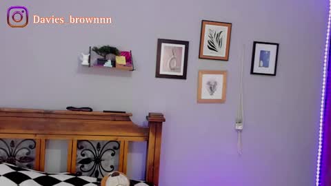 Snapshot of davies_brown chatting on 02.20.25 Davies brown schedule 12pm to 5pm col time online show from 02.20.25