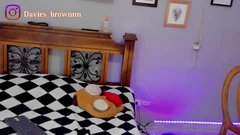 Snapshot of davies_brown chatting on 03.03.25 Davies brown schedule 12pm to 5pm col time online show from 03.03.25