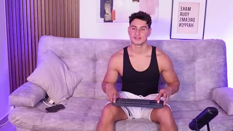 Snapshot of davies_brown chatting on 03.05.25 Davies brown schedule 12pm to 5pm col time online show from 03.05.25