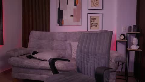 Davies brown    schedule 12pm to 5pm col time online show from 11.20.25