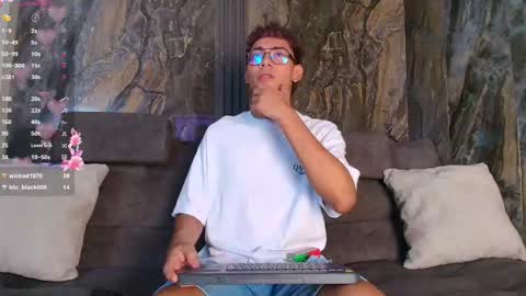 Snapshot of daviid_laid_ chatting on 02.20.26 David online show from 02.20.26