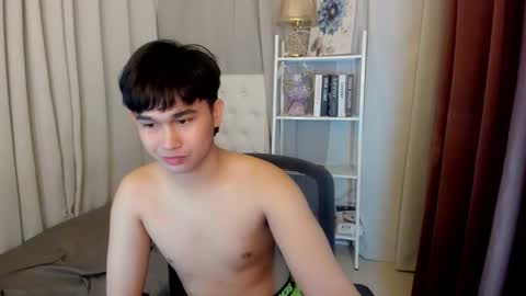 Snapshot of davincihugecock chatting on 03.04.26 daniel online show from 03.04.26