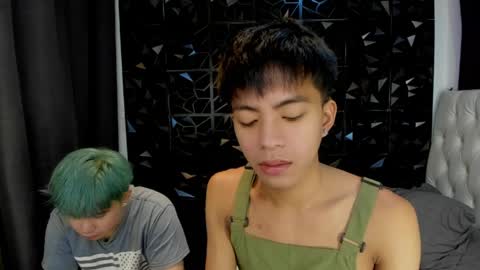 Snapshot of davincihugecock chatting on 04.01.26 daniel online show from 04.01.26