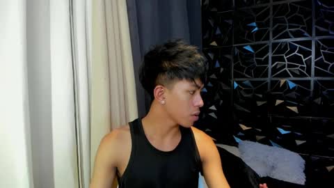 Snapshot of davincihugecock chatting on 04.05.26 daniel online show from 04.05.26