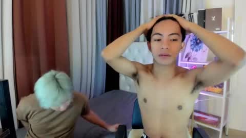 Snapshot of davincihugecock chatting on 04.12.26 daniel online show from 04.12.26