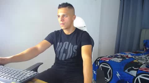 Snapshot of davisito7 chatting on 12.14.24 David Angel online show from 12.14.24